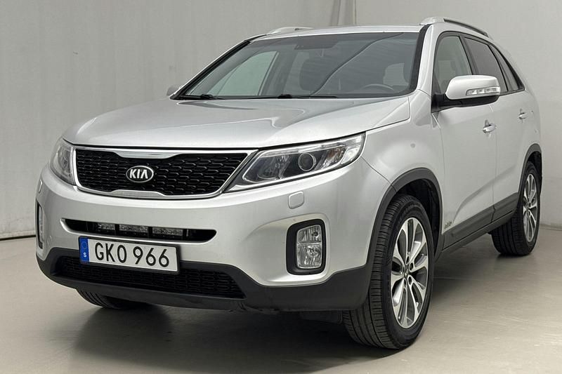 Grå Begagnad 2014 Kia Sorento SUV | 144 800 kr (Marknadspris) - Bild 1/4