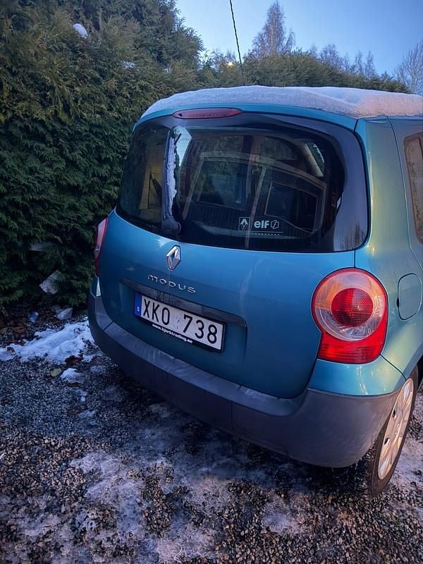 Begagnad Renault Modus 98 HK (72 kW) 2006 Minibuss