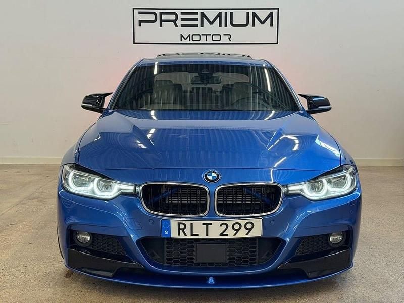 Begagnad BMW 330 M Sport 252 HK (185 kW) 2017 Blå Sedan