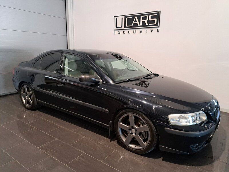 Begagnad Volvo S60 301 HK (221 kW) 2004 Svart Sedan