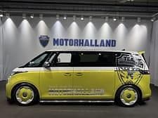Flerfärgad Begagnad 2025 VW ID. Buzz Pro Minibuss | 719 900 kr - Bild 1/4