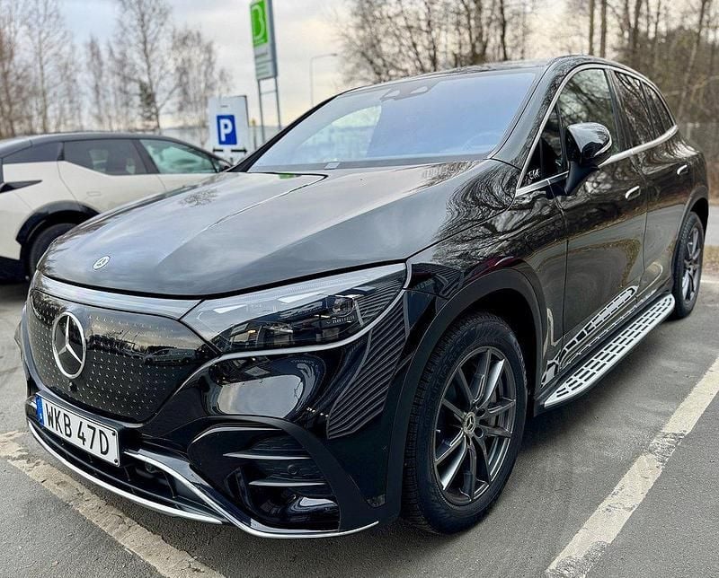 Svart Begagnad 2023 Mercedes EQE500 AMG line SUV | 765 000 kr - Bild 1/4
