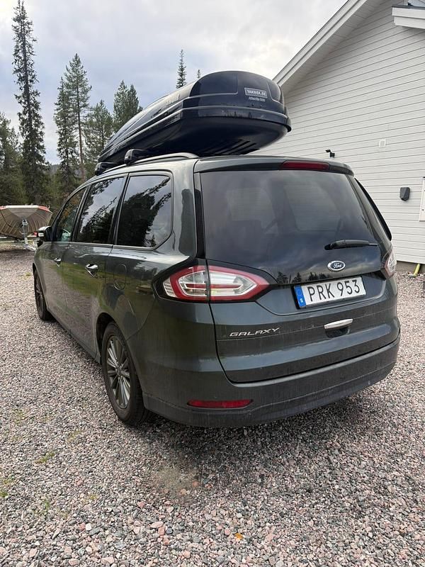 Begagnad Ford Galaxy 120 HK (88 kW) 2016 Metallic Minibuss
