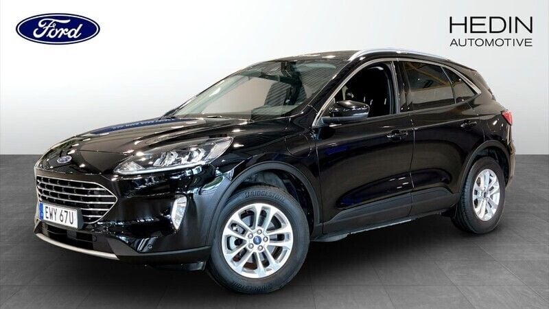 Svart (black) Begagnad 2022 Ford Kuga Titanium SUV | 259 900 kr (Bra pris) - Bild 1/4