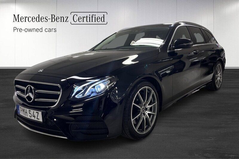Svart Begagnad 2020 Mercedes E200 AMG Kombi | 369 000 kr (Marknadspris) - Bild 1/4