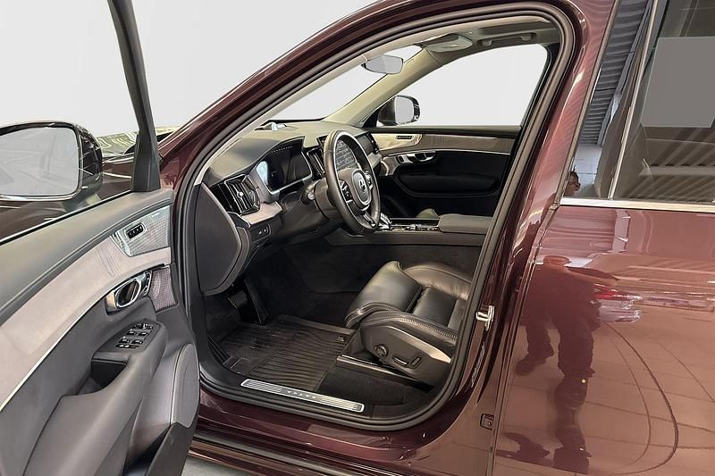 Begagnad Volvo XC90 455 HK (334 kW) 2025 Röd SUV