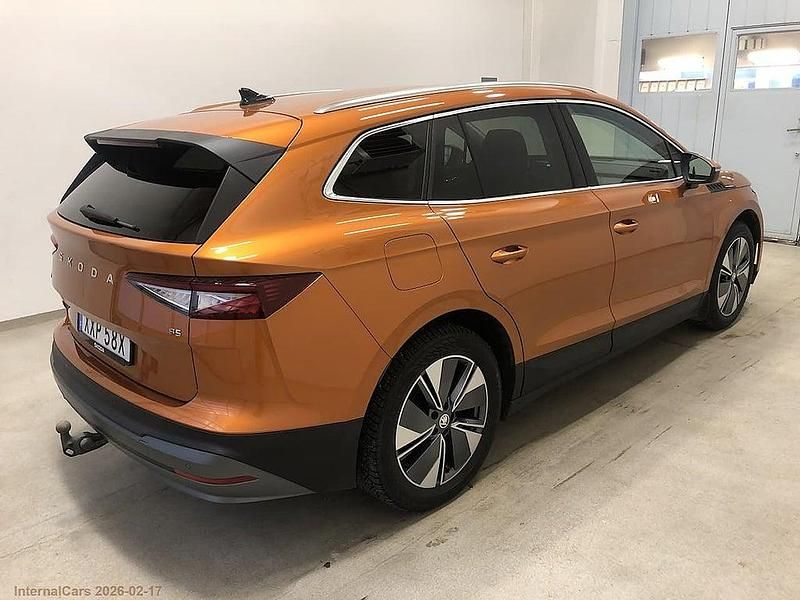 Begagnad Skoda Enyaq iV 210 kW (286 HK) 2024 Orange SUV