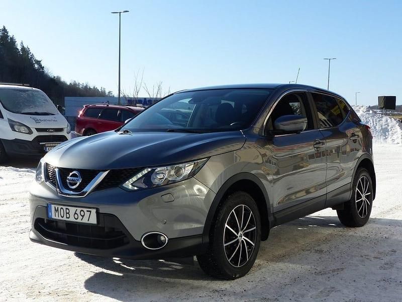 Begagnad Nissan Qashqai 116 HK (85 kW) 2017 Gråmetallic SUV