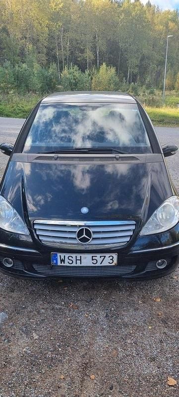 Svart Begagnad 2005 Mercedes A170 Elegance Halvkombi | 12 000 kr - Bild 1/4