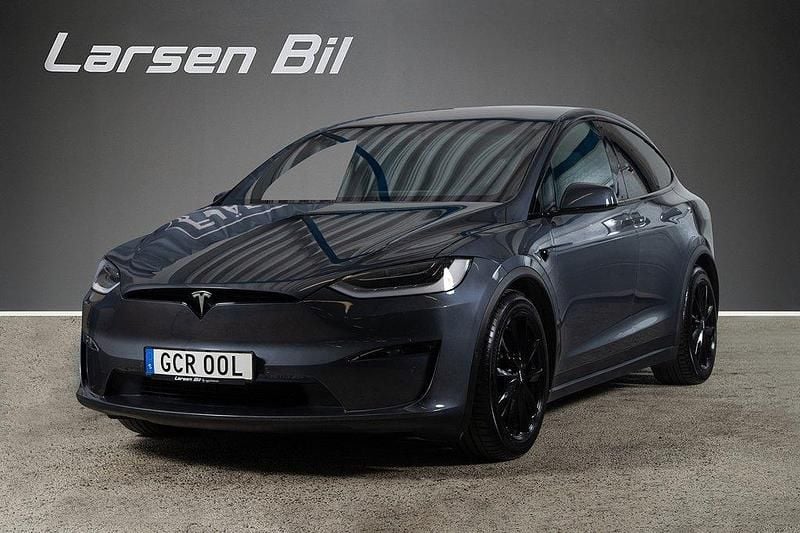 Grå Begagnad 2022 Tesla Model X Plaid SUV | 850 000 kr (Lite dyr) - Bild 1/4