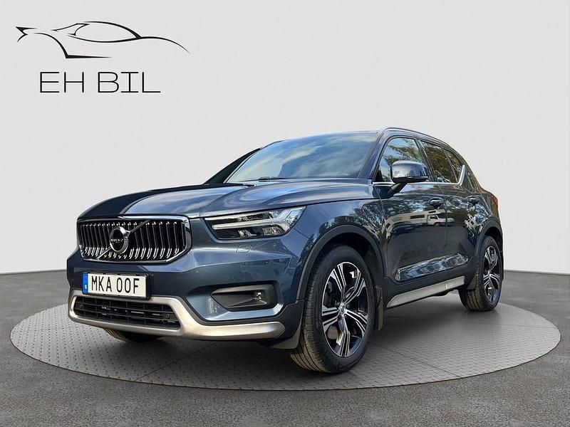 Blå Begagnad 2021 Volvo XC40 Inscription SUV | 379 900 kr (Dyr) - Bild 1/4