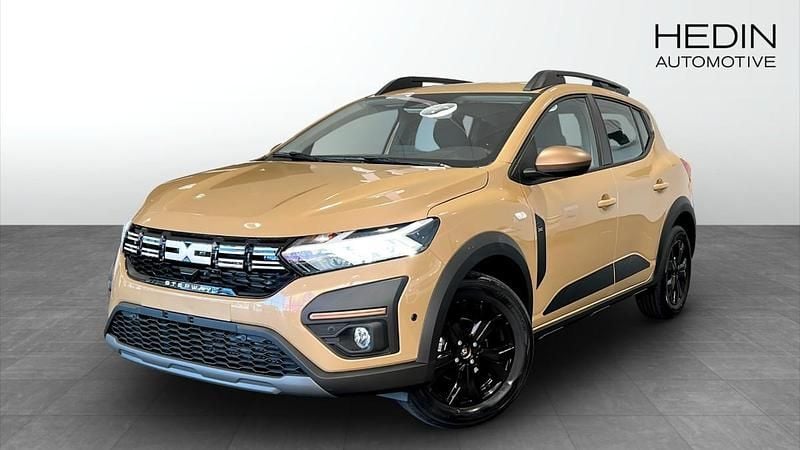 Brun (gold) Ny 2025 Dacia Sandero Extreme Halvkombi | 256 200 kr (Lite dyr) - Bild 1/4