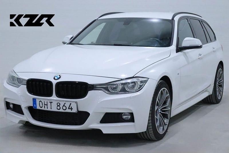 Vit Begagnad 2016 BMW 320 M Sport Kombi | 184 900 kr (Marknadspris) - Bild 1/4