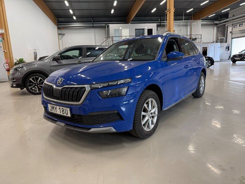 Blå Begagnad 2022 Skoda Kamiq Adventure SUV | 209 000 kr (Marknadspris) - Bild 1/4