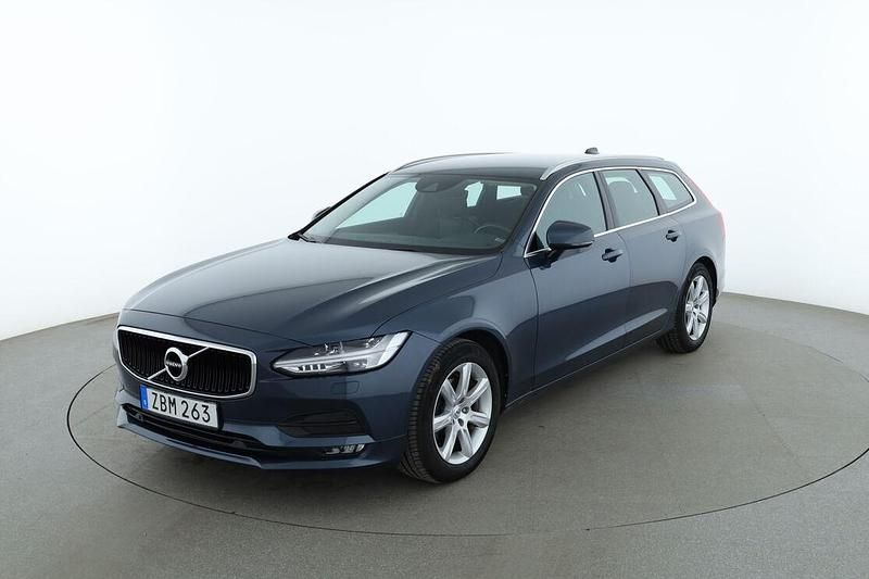 Blå Begagnad 2017 Volvo V90 Momentum Kombi | 280 000 kr (Dyr) - Bild 1/3