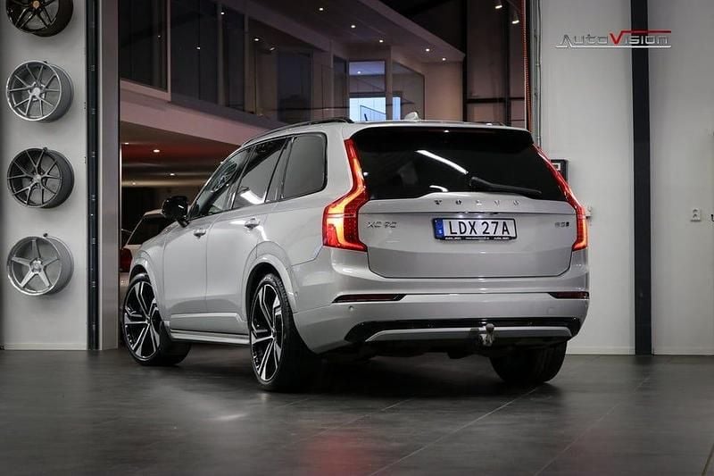 Begagnad Volvo XC90 R-Design 235 HK (172 kW) 2022 Silver SUV