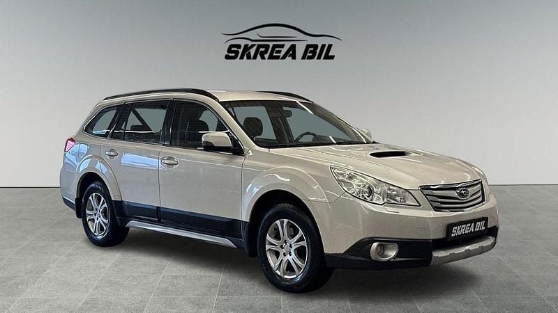 Vit Begagnad 2012 Subaru Outback Kombi | 59 900 kr (Superpris) - Bild 1/4