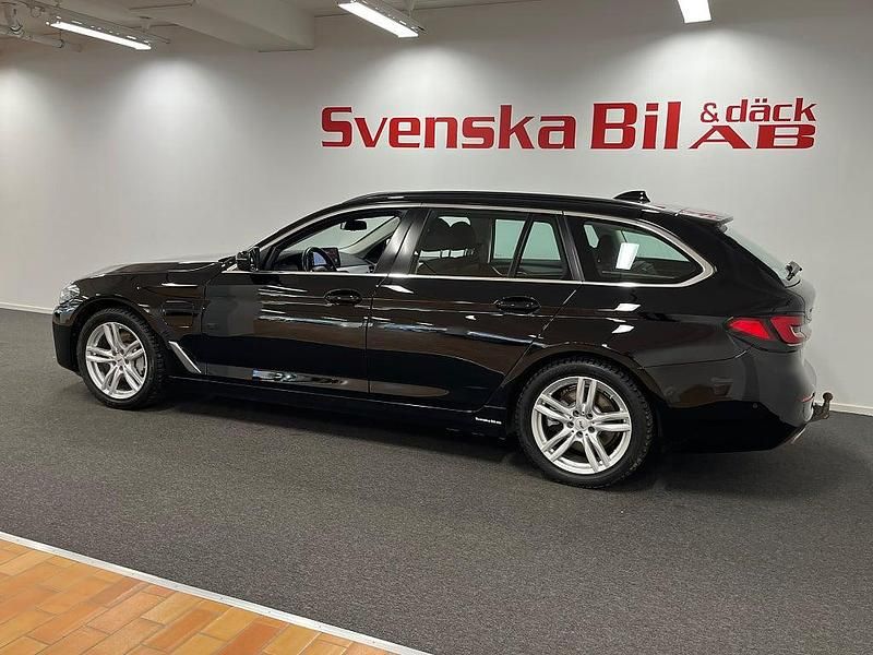Begagnad BMW 530e 2021 Svart Kombi