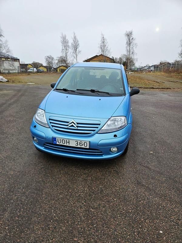Begagnad 2004 Citroën C3 Halvkombi | 8 000 kr (Bra pris) - Bild 1/4