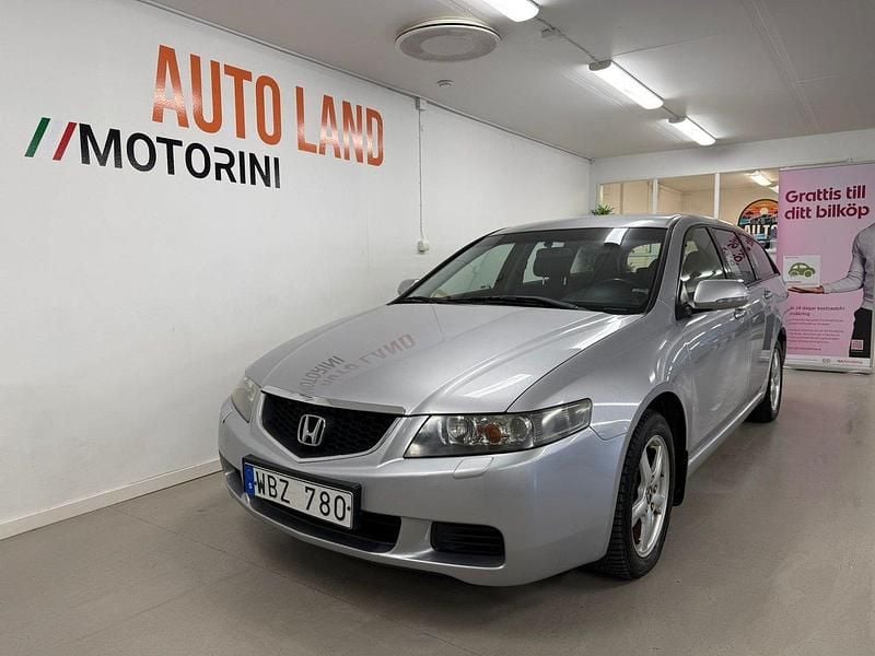 Silver Begagnad 2004 Honda Accord Sport Kombi | 34 900 kr (Marknadspris) - Bild 1/4