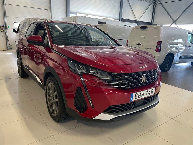 Röd Begagnad 2021 Peugeot 3008 Allure SUV | 279 900 kr (Marknadspris) - Bild 1/4
