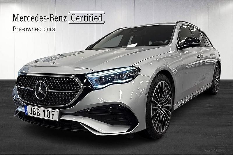 Silver Begagnad 2024 Mercedes E300 AMG Kombi | 579 000 kr (Marknadspris) - Bild 1/4