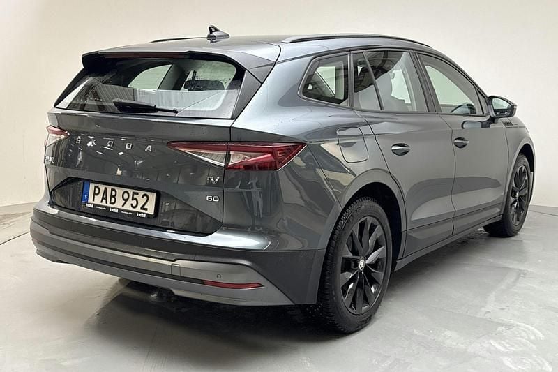 Begagnad Skoda Enyaq iV 150 kW (204 HK) 2022 Grå SUV