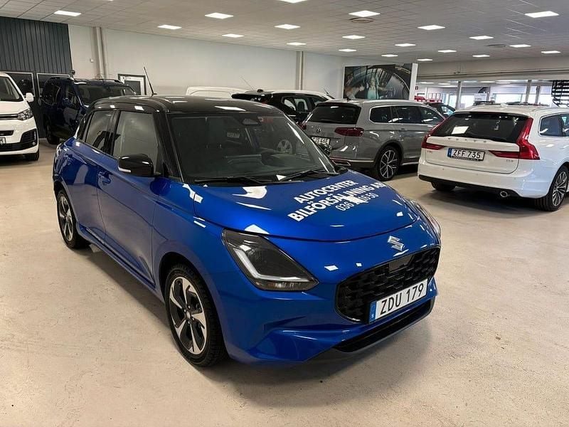 Begagnad Suzuki Swift 83 HK (61 kW) 2024 Blå Halvkombi