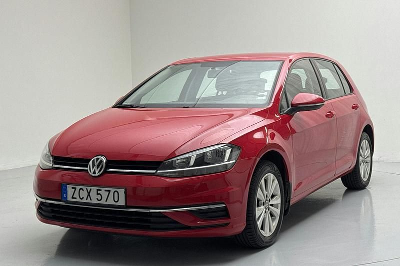 Röd Begagnad 2018 VW Golf VII | 128 000 kr (Marknadspris) - Bild 1/4