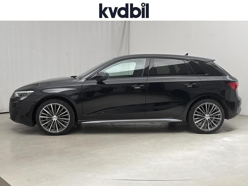 Begagnad Audi A3 Advanced Plus 2023 Svart