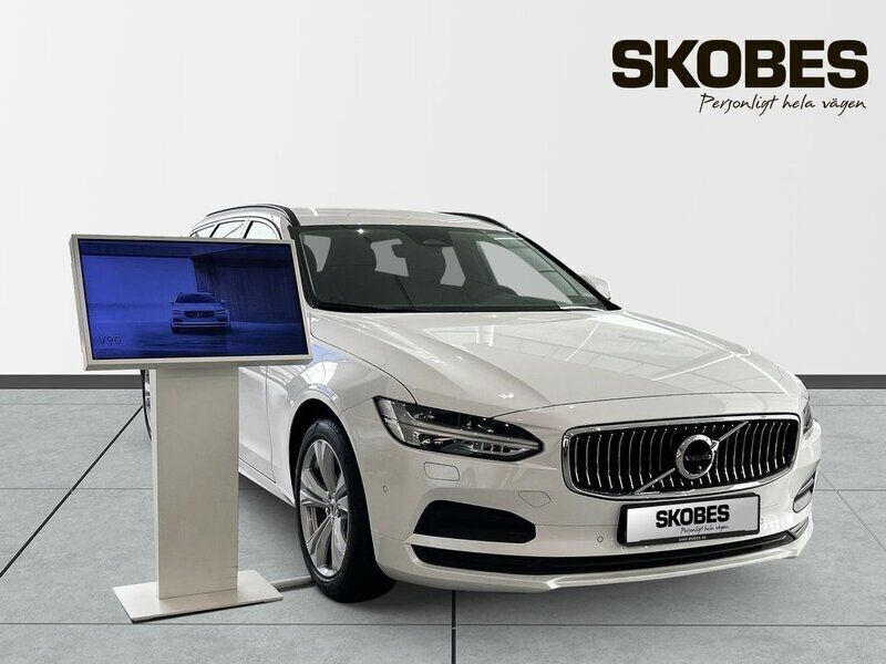 Vit Ny 2024 Volvo V90 Core Kombi | 449 900 kr (Marknadspris) - Bild 1/3