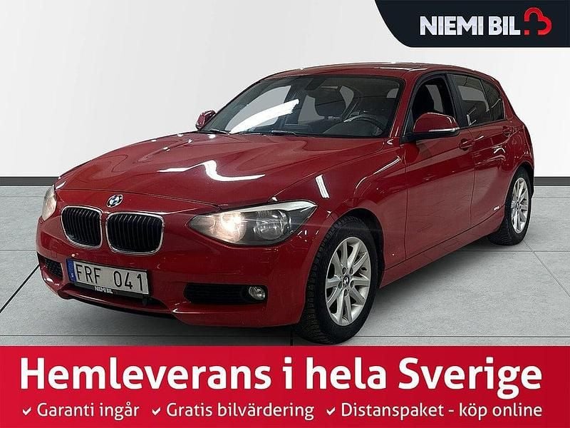 Begagnad BMW 118 143 HK (105 kW) 2013 Röd Halvkombi