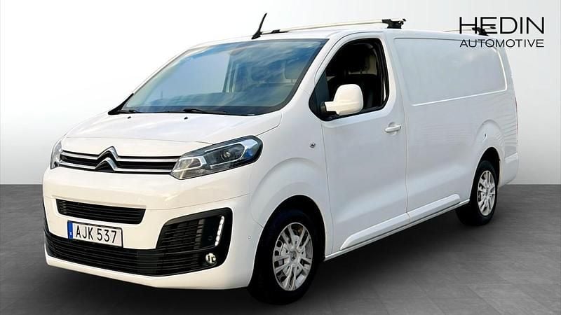 Vit (white) Begagnad 2018 Citroën Jumpy Minibuss | 149 900 kr (Superpris) - Bild 1/4