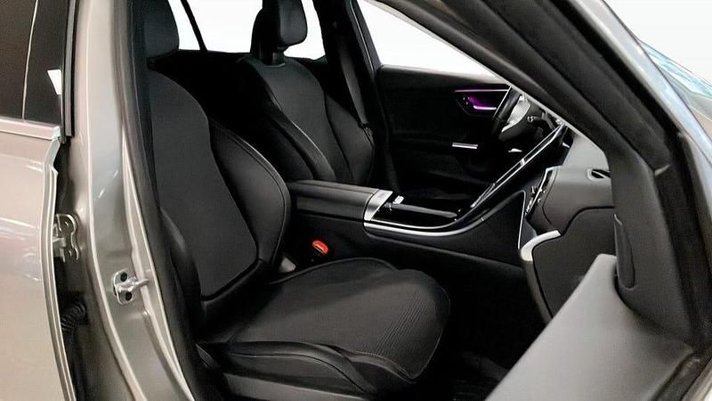 Begagnad Mercedes C300 204 HK (150 kW) 2023 Silver