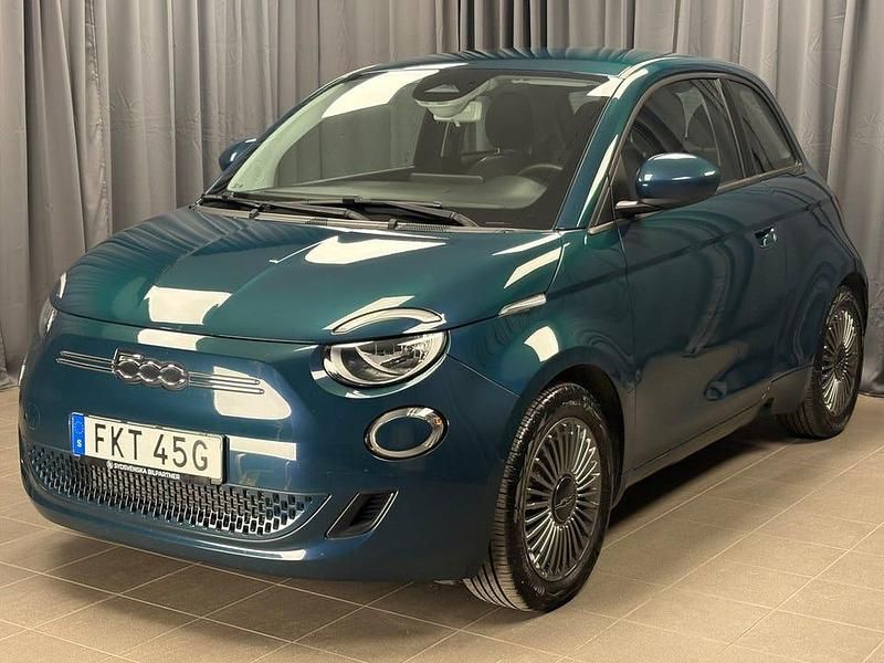 Grön Begagnad 2022 Fiat 500e Halvkombi | 173 900 kr (Lite dyr) - Bild 1/4