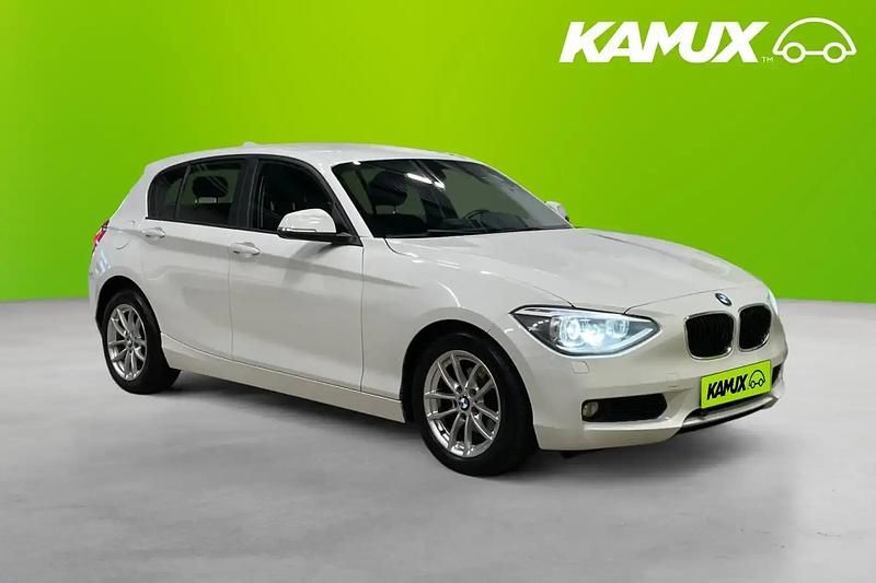 Vit Begagnad 2013 BMW 116 Halvkombi | 96 800 kr (Lite dyr) - Bild 1/4