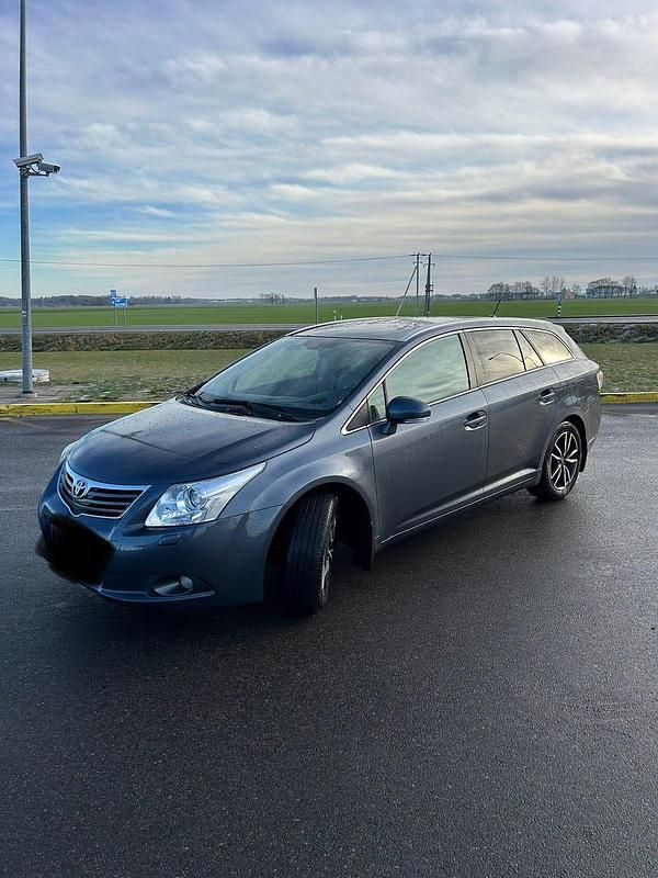 Begagnad 2009 Toyota Avensis Kombi | 35 500 kr (Marknadspris) - Bild 1/4