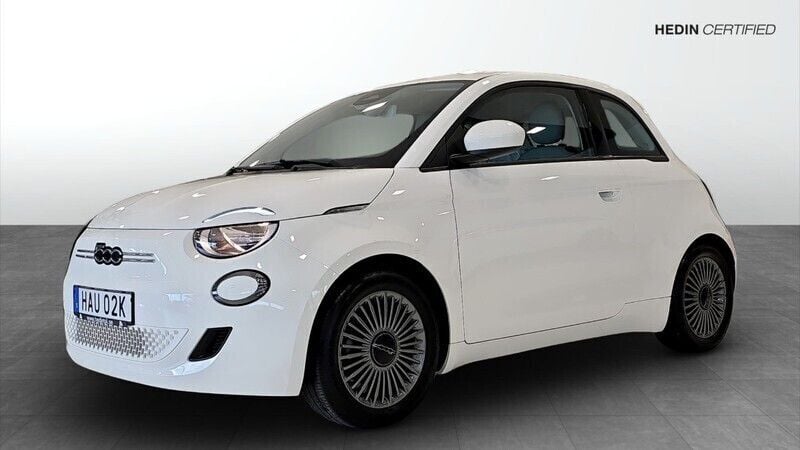 Vit (white) Begagnad 2022 Fiat 500e Icon Halvkombi | 199 900 kr (Marknadspris) - Bild 1/4
