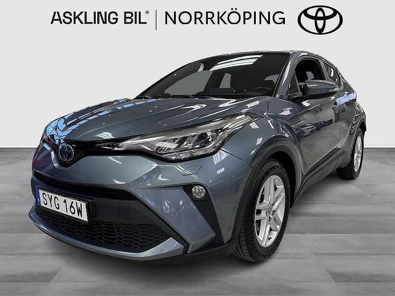 Grå Begagnad 2020 Toyota C-HR Active SUV | 214 000 kr (Marknadspris) - Bild 1/3