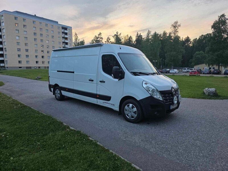 Vit Begagnad 2017 Renault Master Van | 129 000 kr (Lite dyr) - Bild 1/4
