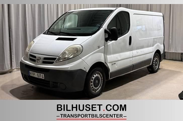 Vit Begagnad 2008 Nissan Primastar Minibuss | 39 000 kr (Marknadspris) - Bild 1/4