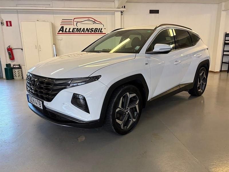 Vit Begagnad 2021 Hyundai Tucson Advanced SUV | 224 900 kr (Marknadspris) - Bild 1/4