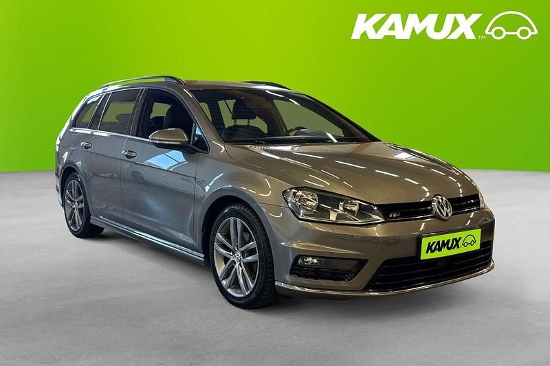 Silver/grå Begagnad 2017 VW Golf VII R-line Kombi | 154 800 kr (Marknadspris) - Bild 1/4