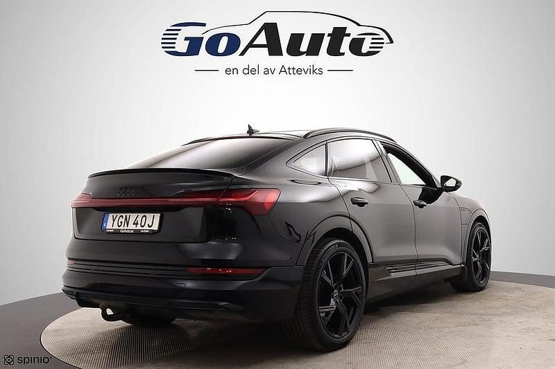 Begagnad Audi e-tron Black Edition 2021 Svart SUV