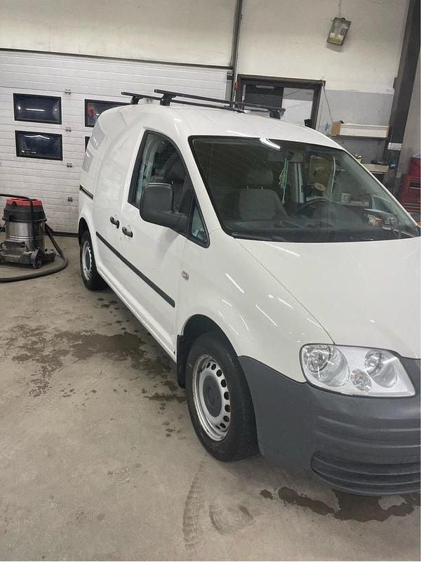 Vit Begagnad 2008 VW Caddy Minibuss | 44 900 kr (Marknadspris) - Bild 1/4