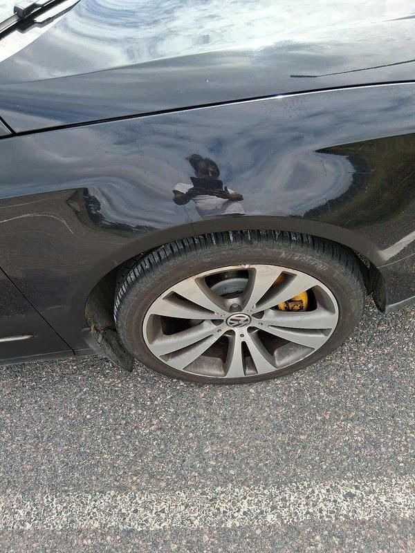 Svart Begagnad 2008 VW Passat Highline Kombi | 17 000 kr (Superpris) - Bild 1/4