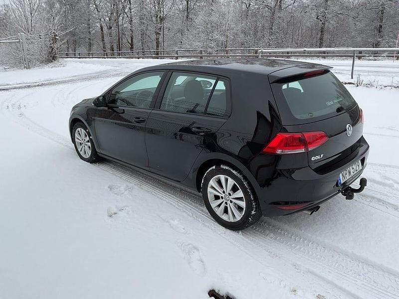 Svart Begagnad 2015 VW Golf VII Halvkombi | 69 900 kr (Bra pris) - Bild 1/3