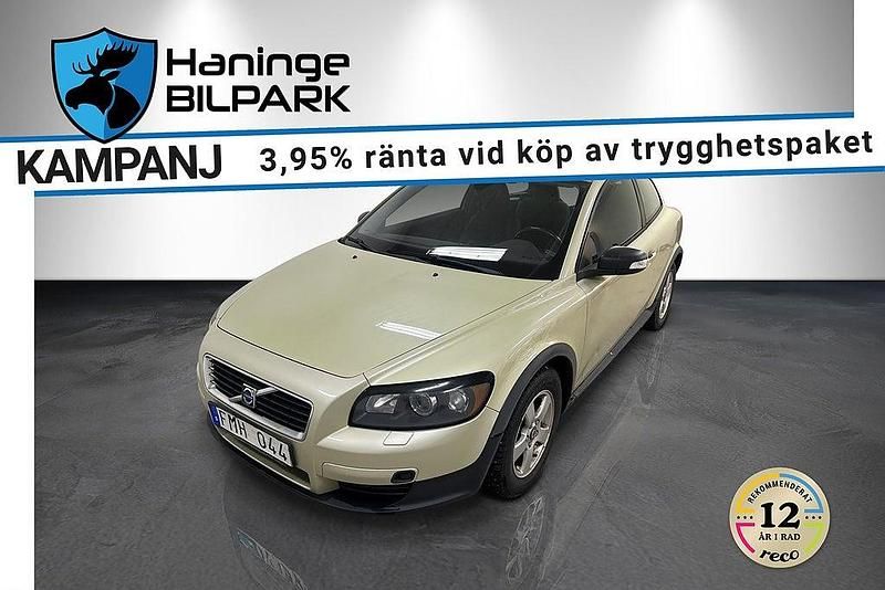 Grön Begagnad 2007 Volvo C30 Kinetic Halvkombi | 49 995 kr (Marknadspris) - Bild 1/2