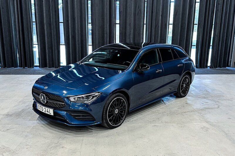 Blå Begagnad 2021 Mercedes CLA250e Shooting Brake AMG Kombi | 369 900 kr (Lite dyr) - Bild 1/4