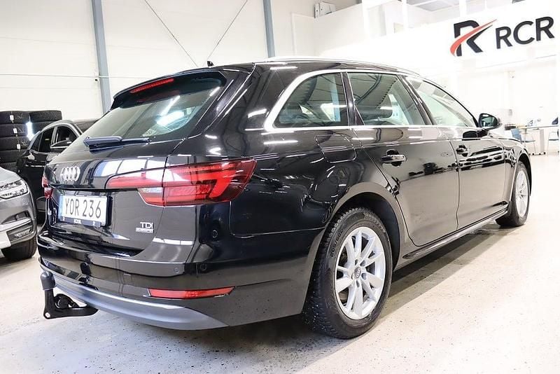 Begagnad Audi A4 190 HK (139 kW) 2018 Svart Kombi